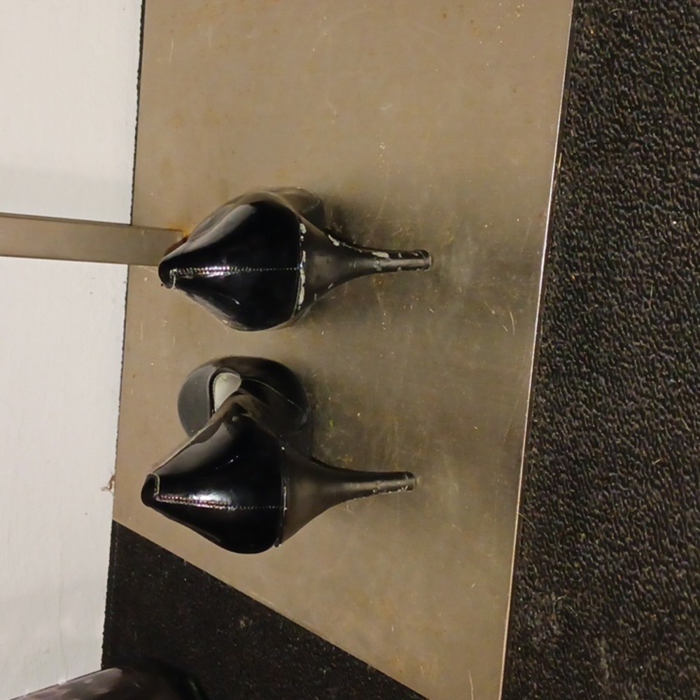 Black Jessica Simpson heels - Picture 3 of 6